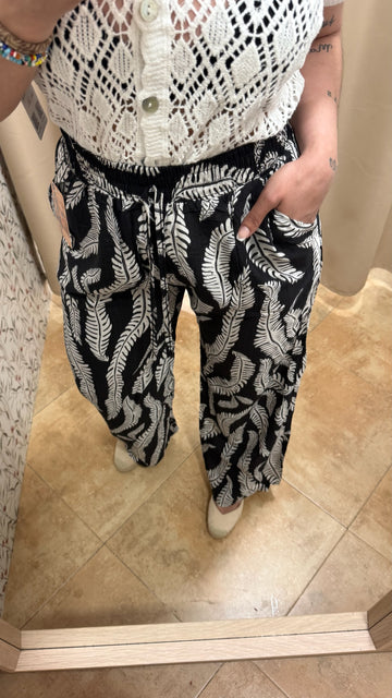Pantalon Hoja Negro