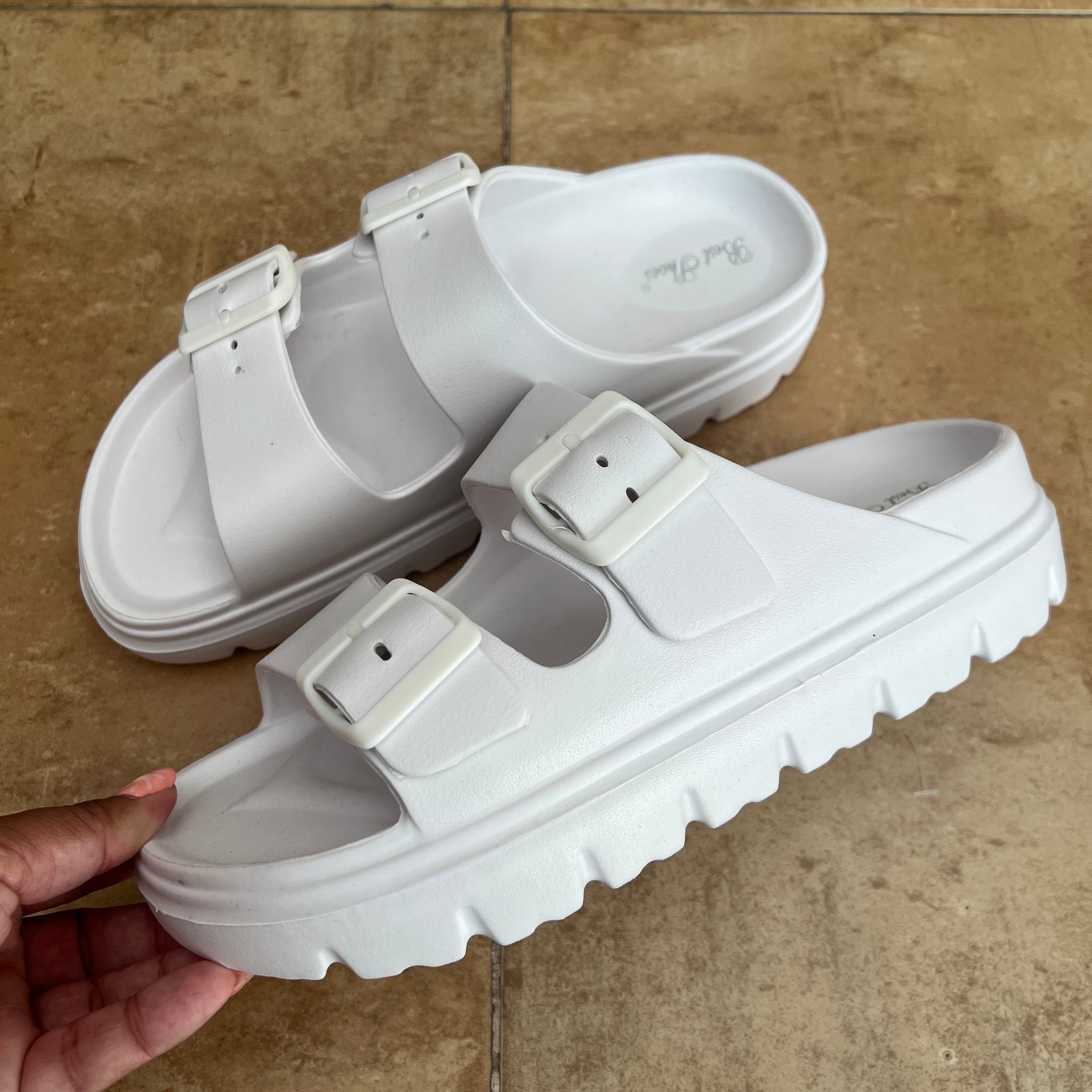 Sandalias Molonas