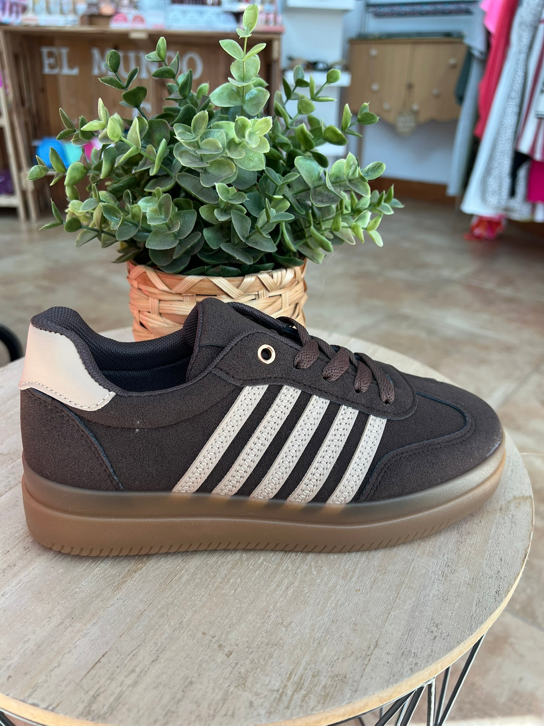 Deportiva Linea Chocolate