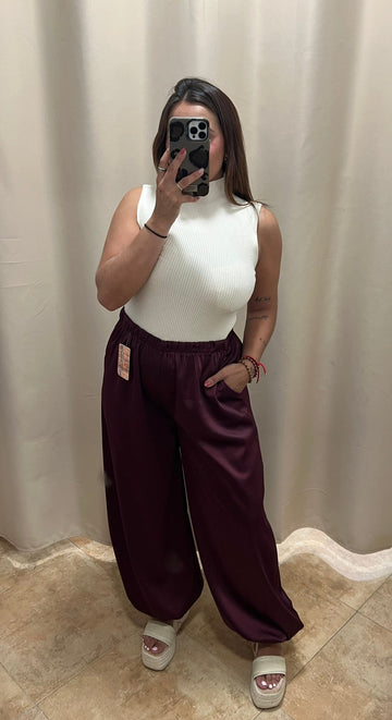 Pantalon Satinado Burdeos